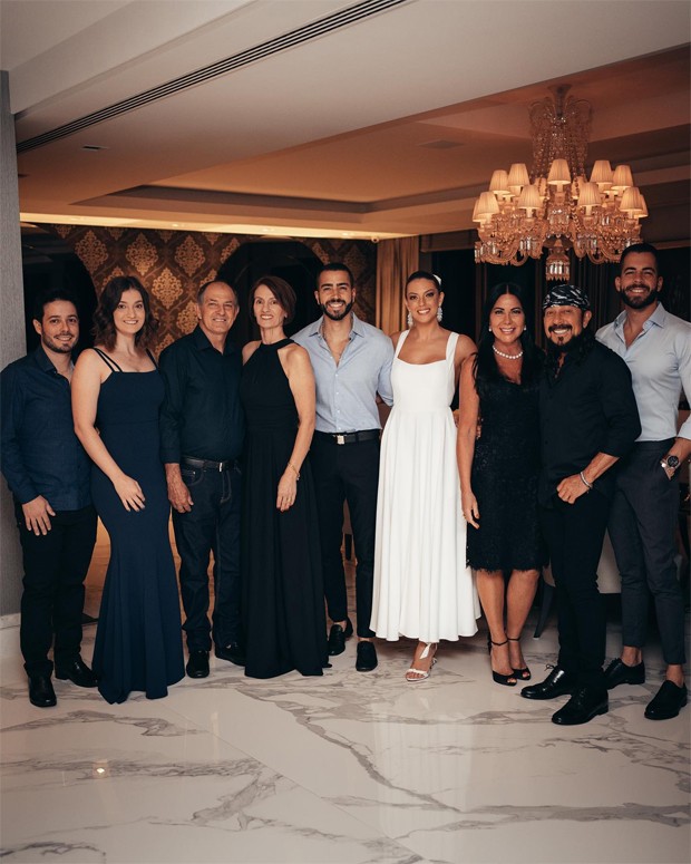 Bell Marques marcou presença no jantar de noivado do filho, Rafa Marques com a influencer Patrícia Guerra (Foto: Reprodução / Instagram)