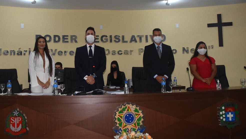 Vanes na posse da Câmara de Paraguaçu Paulista em janeiro desse ano  — Foto: Câmara de Paraguaçu Paulista/ Divulgação 