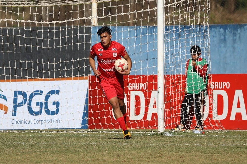 Corinthians acerta contratação para a base e aposta em paraguaio para o ataque