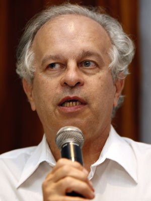 Renato Janine Ribeiro, professor de Ética e Filosofia Política da USP, durante debate em março de 2010  (Foto: J. F. Diorio/Estadão Conteúdo)