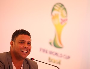 Ronaldo brasil copa 2014 (Foto: Mowa Press)