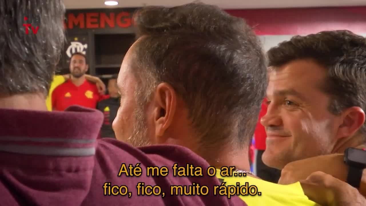 V&iacute;tor Pereira pede que jogadores do Flamengo rezem mais devagar
