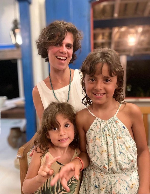 Mariana Maffeis e as filhas Joana e Maria (Foto: Reprodução/Instagram)