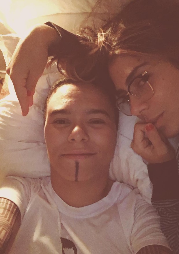 Maria Gadú e Lua Leça posam para selfie apaixonada (Foto: Reprodução/Instagram)