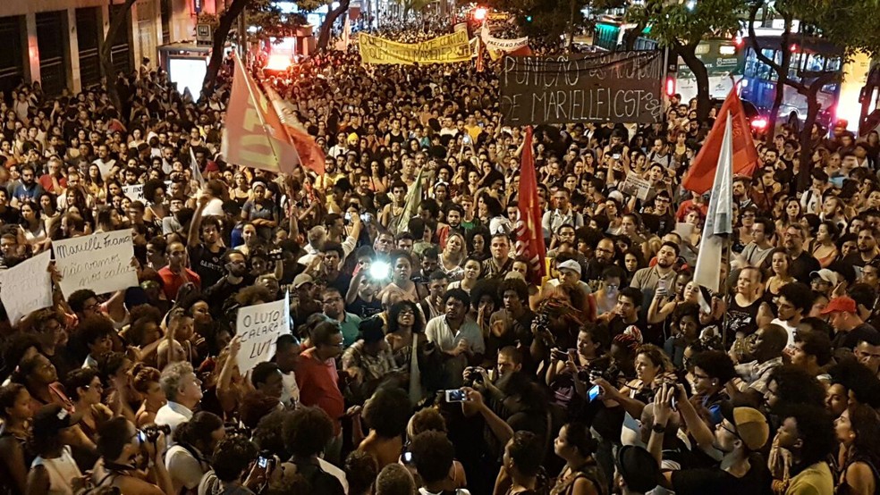 Multidão lota centro de Belo Horizonte em protesto contra a violência. (Foto: Humberto Trajano/G1)
