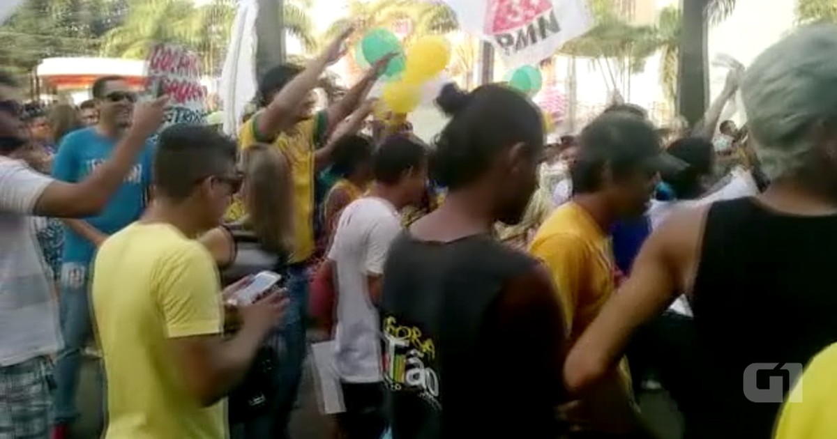 G1 - No AC, ato contra Dilma acontece em frente ao palácio do governo ...