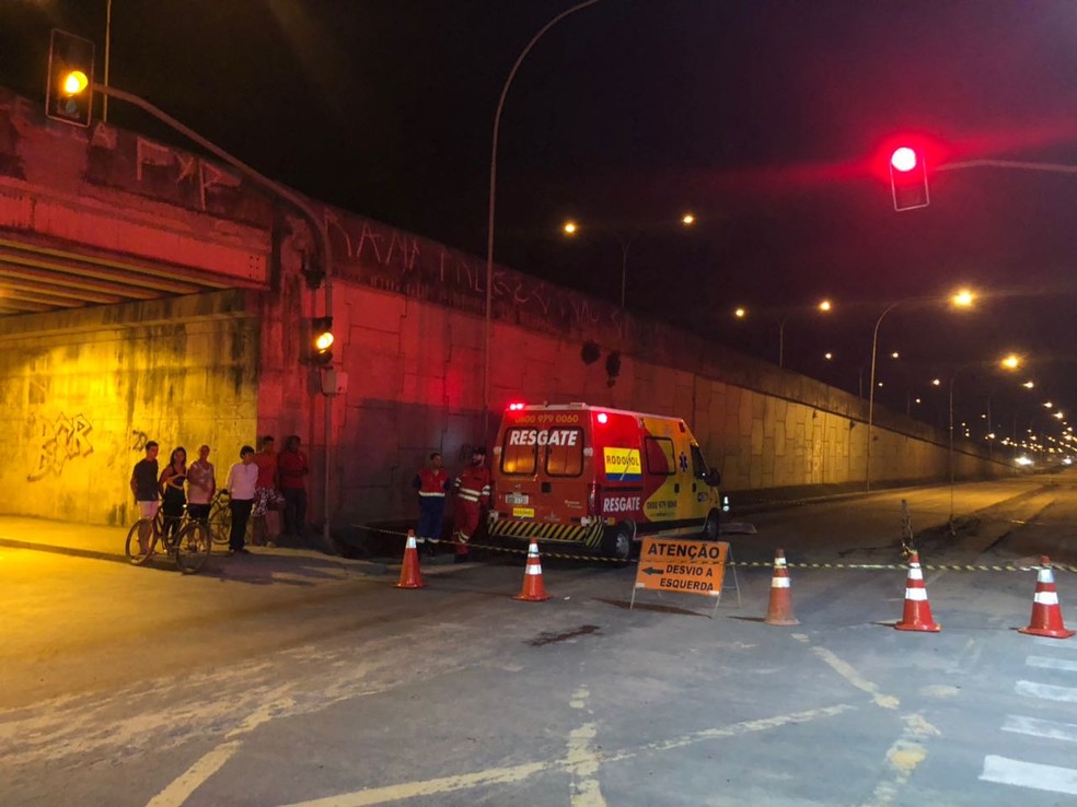 Local onde o atropelamento aconteceu, em Vila Velha (Foto: Rodrigo Maia/TV Gazeta)