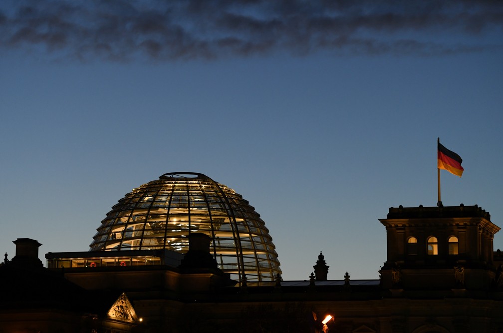 Visão geral da parte de cima do Parlamento Alemão — Foto: Annegret Hilse/Reuters