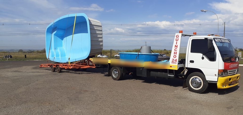 Piscina De 8 Metros De Comprimento Cai De Caminhao E Bloqueia Trecho De Rodovia No Norte Do Parana Norte E Noroeste G1