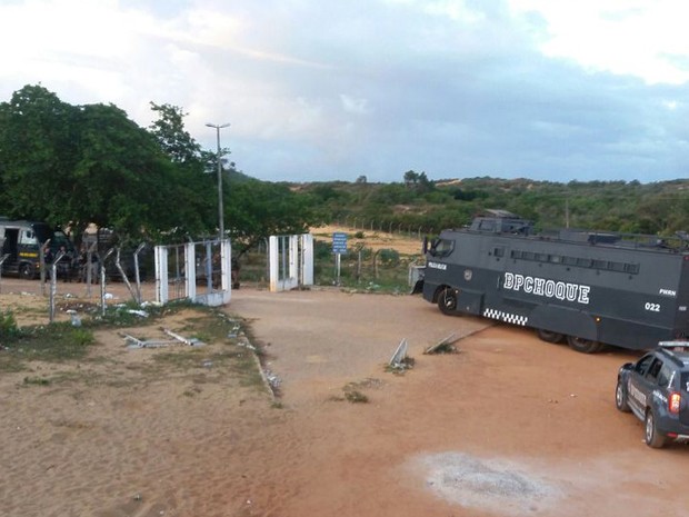 penitenciária, presídio, Alcaçuz, rn, rio grande do norte, polícia militar, pm, bope, blindado (Foto: Fred Carvalho/G1)