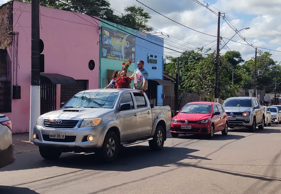 Carreata abre programação do dia de São Sebastião pelas ruas do bairro Aviário — Foto: Arquivo/Paróquia São Sebastião