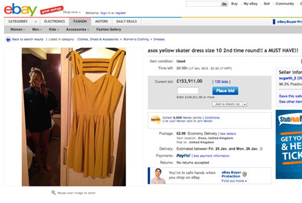 Peça de rouba usada foi 'vendida' por quase R$ 500 mil após foto da vendedora sem calcinha  (Foto: Reprodução)