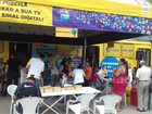 Caravana tira dúvidas sobre o fim do sinal analógico de TV em Goiânia
