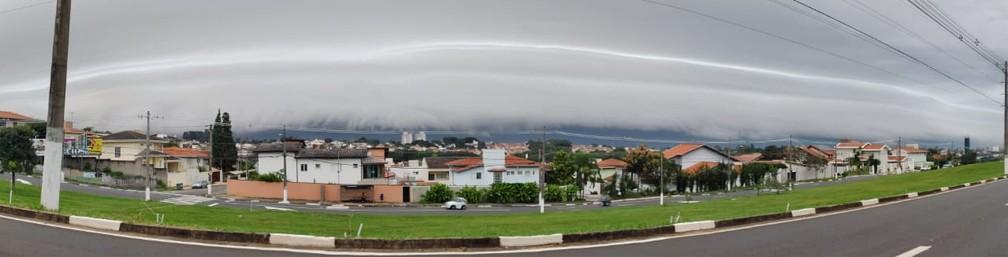 Fenômeno chamou atenção de moradores no início da manhã, em Campinas (SP) — Foto: Bruno Kabke Bainy/Cepagri/Unicamp