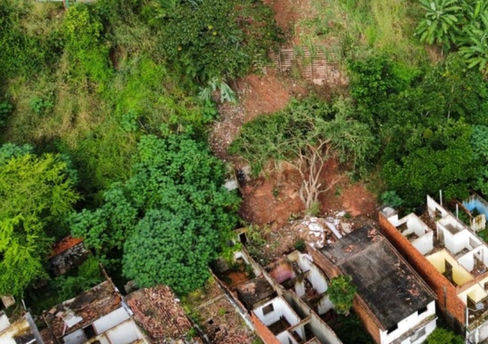 Ainda há imóveis ocupados em áreas de risco em Maceió — Foto: Justiça Federal