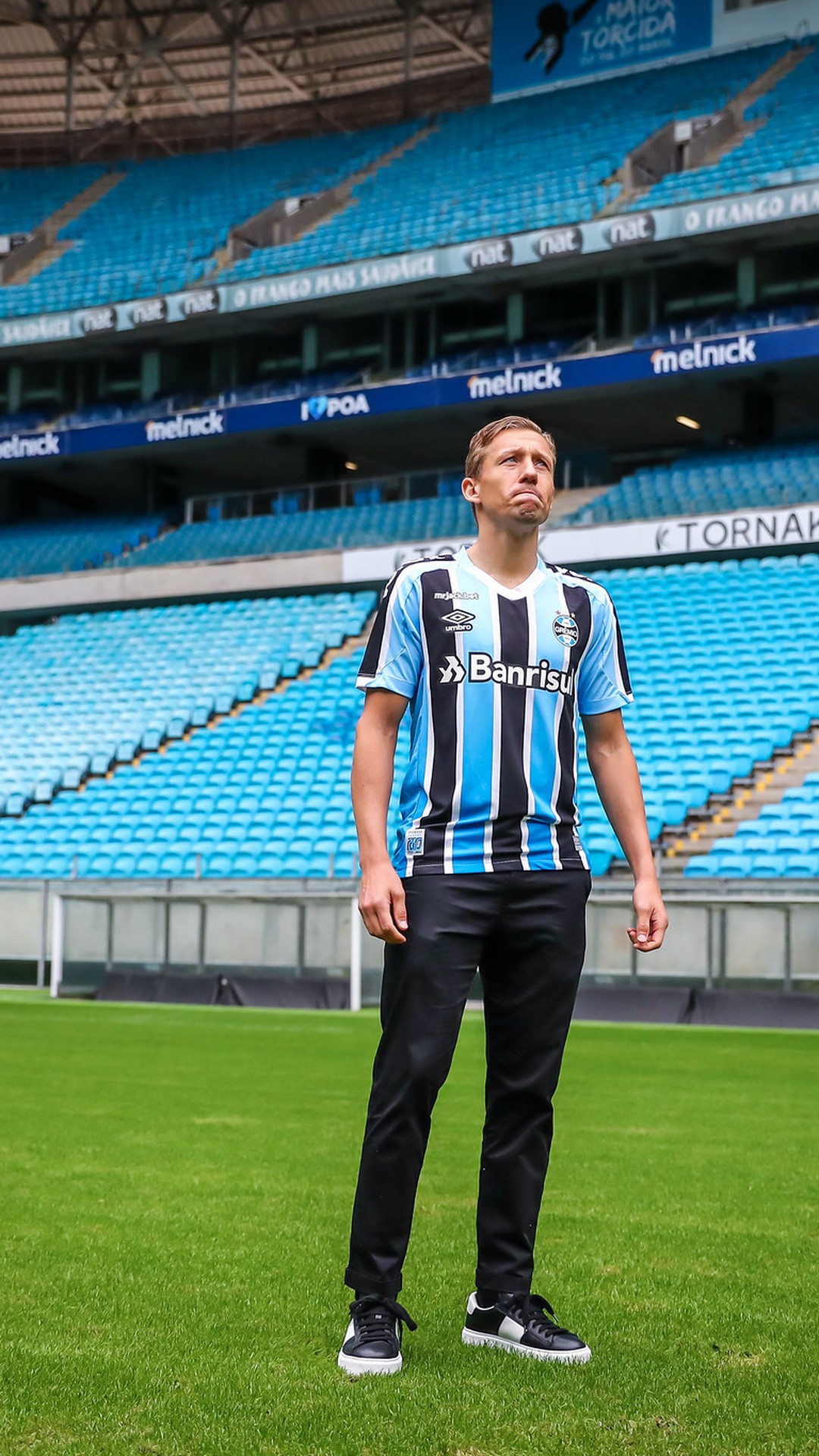 Lucas Leiva &Atilde;&copy; apresentado no Gr&Atilde;&ordf;mio e explica desejo de retornar ao clube: "N&Atilde;&pound;o  importa onde est&Atilde;&iexcl;" | gr&Atilde;&ordf;mio | ge