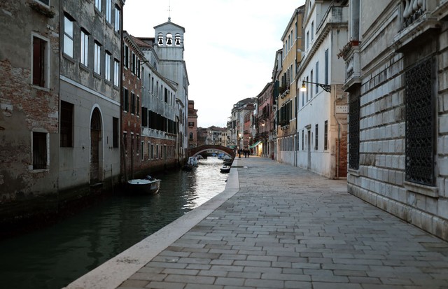 VENICE, ITALY - MARCH 9: A completely empty fondamenta della Misericordia is seen on March 9, 2020 in Venice, Italy. Prime Minister Giuseppe Conte announced a "national emergency" due to the coronavirus outbreak and imposed quarantines on the Lombardy and (Foto: Getty Images)