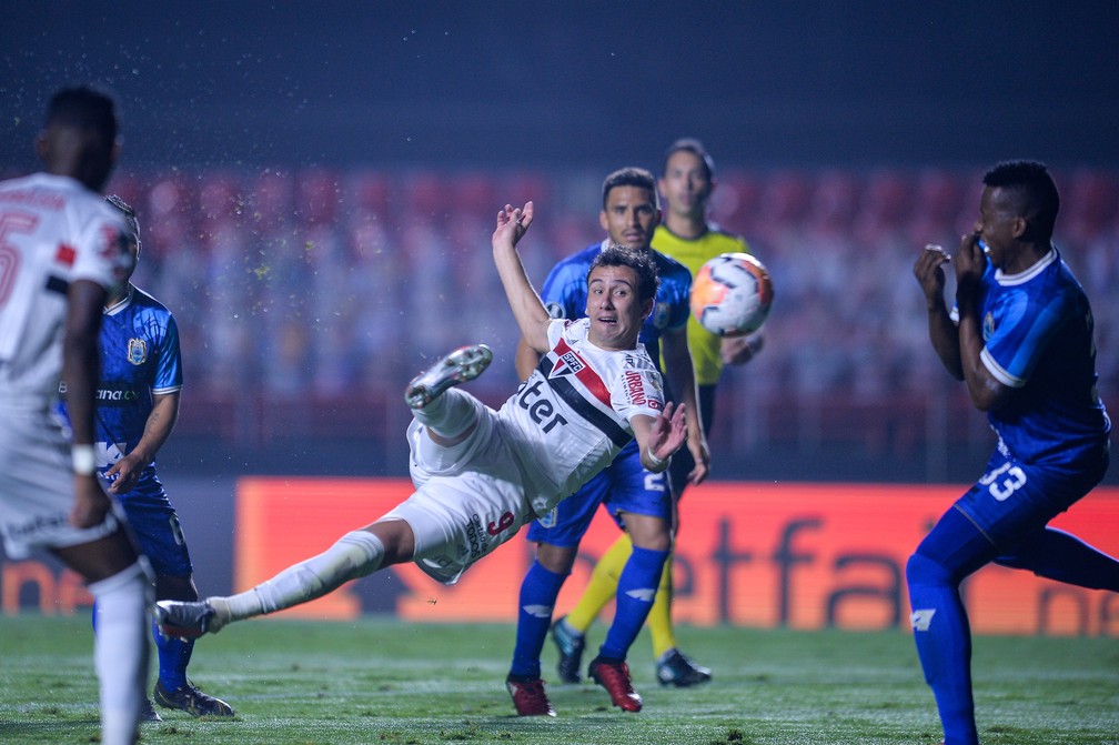Pablo marcou dois gols contra o Binacional, sendo um deles de voleio — Foto: Staff Images / CONMEBOL