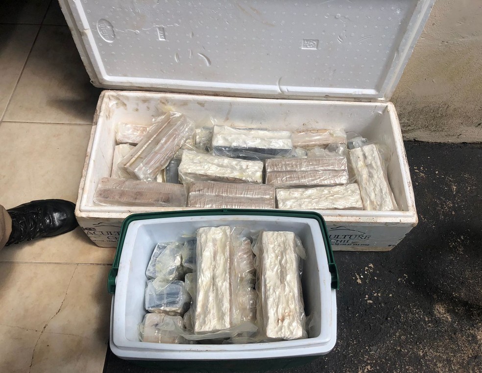 Pasta base de cocana encontrada em Ituiutaba — Foto: Michele Ferreira/TV Integrao