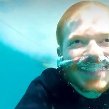 Manoel Vicente em mergulho na cidade de Abrolhos, na Bahia — Foto: Reprodução/Instagram