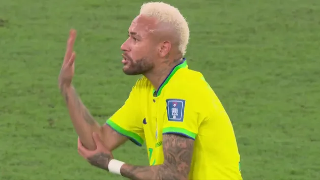 Vídeo mostra bronca de Neymar após empate: 'Sem necessidade de subir'