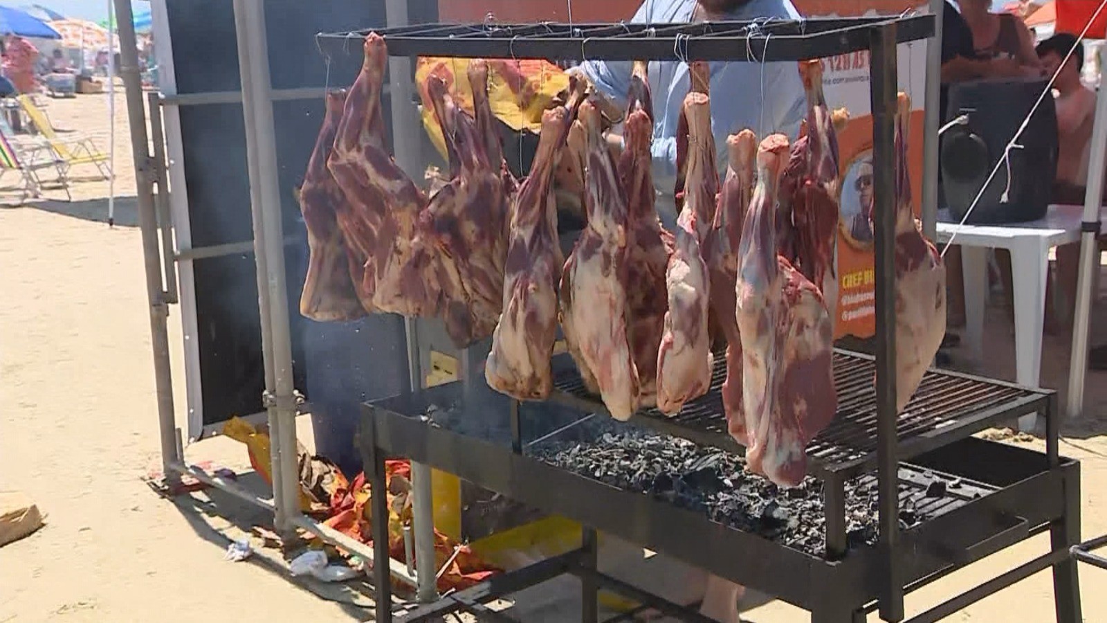 Churrasco coletivo tem 15 toneladas de carne e 2km de extensão em Xangri-Lá