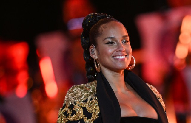 LONDON, ENGLAND - JUNE 04: Alicia Keys performs during the BBC Platinum Party at the Palace, as part of the Queen's Platinum Jubilee celebrations, on June 4, 2022 in London, England. The Platinum Jubilee of Elizabeth II is being celebrated from June 2 to  (Foto: Getty Images)