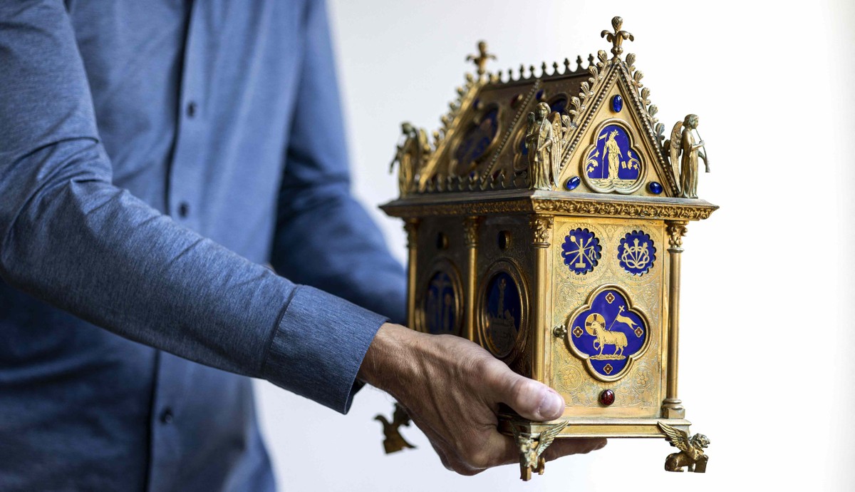 Un détective d’art néerlandais prétend avoir trouvé la relique du sang du Christ |  Pop et art