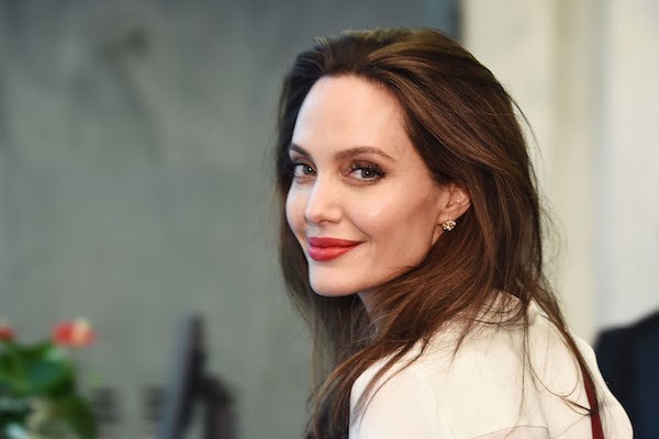 Filhos estão descontentes com novo relacionamento de Angelina Jolie, diz  site - Monet