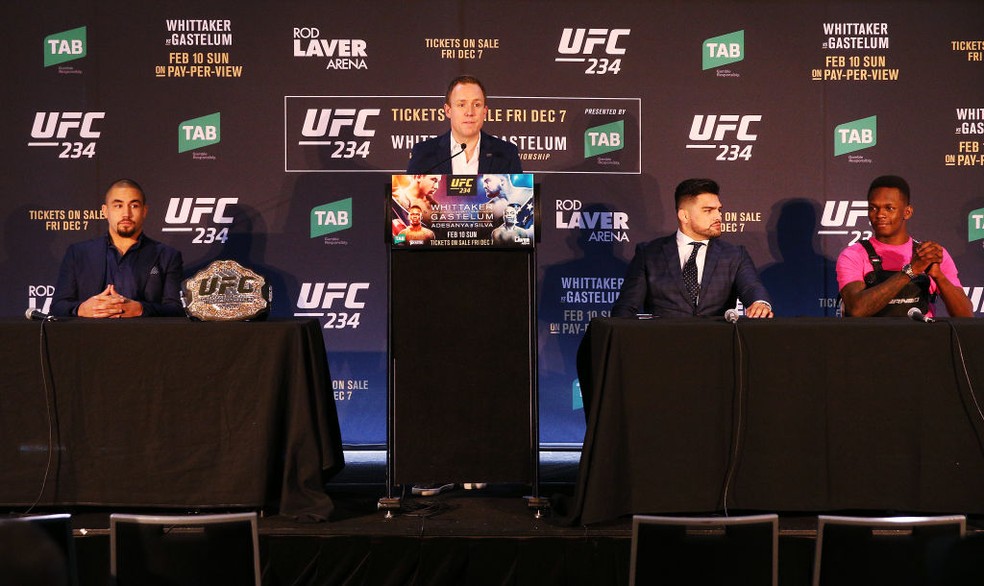 Conferência de imprensa do UFC 234 teve os lutadores Robert Whittaker, Kelvin Gastelum e Israel Adesanya — Foto: Michael Dodge/Zuffa LLC / Getty Images