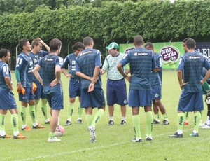 Enderson Moreira conversa com os jogadores do Goiás (Foto: Rosiron Rodrigues/Goiás E.C)