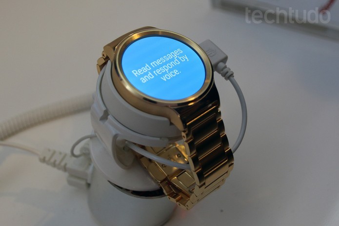 Huawei Watch tem design premium e caixa de couro; confira (Foto: Isadora Díaz/TechTudo)