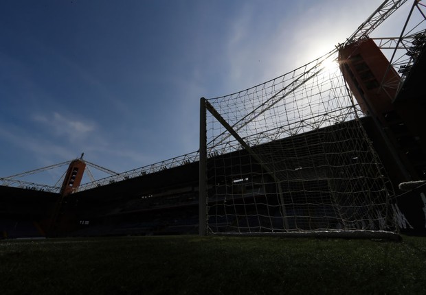 Estádio Luigi Ferratis, onde joga o Genoa (Foto:  Jonathan Moscrop / Getty Images)