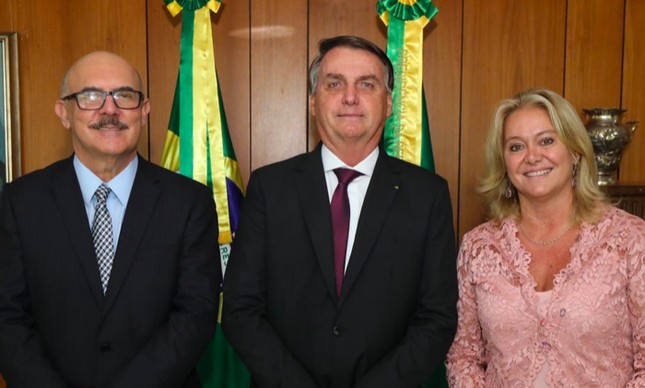 Milton Ribeiro, Jair Bolsonaro e Cláudia Queda de Toledo