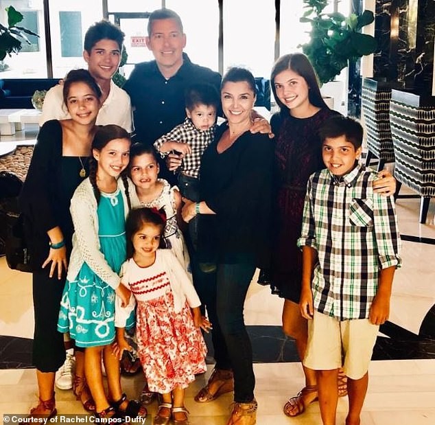 A família Duffy com os oito filhos (Foto: Reprodução/Instagram)