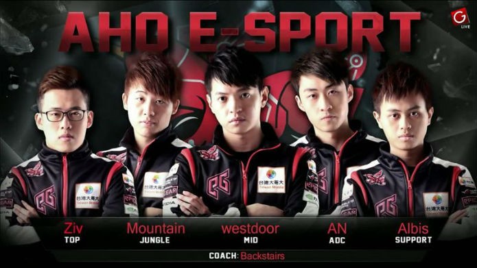 Os jogadores do time ahq e-Sports Club (Foto: Reprodução/Esportspedia)