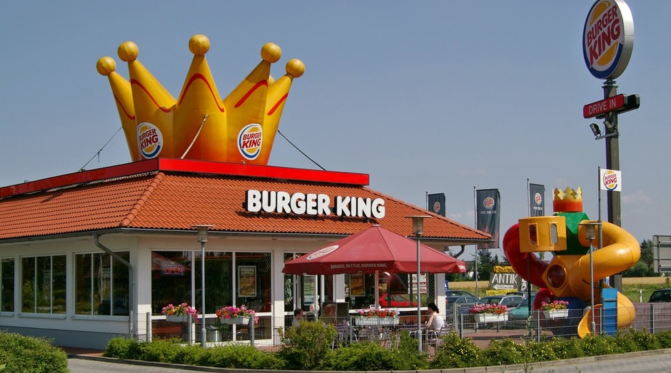 Unidade do Burger King na Flórida. Rede impede que funcionários ganhem salários mais altos em outros restaurantes da mesma cadeia (Foto: Divulgação)