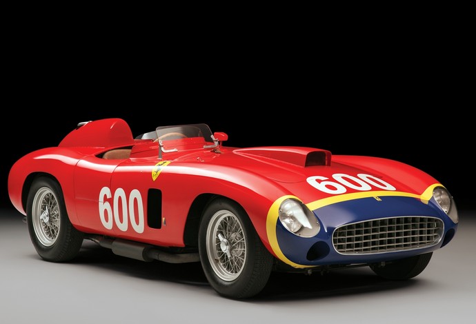 Ferrari pilotada por Fangio vai ser leiloada (Foto: Tim Scott Fluid Images/Sotheby's via AP)