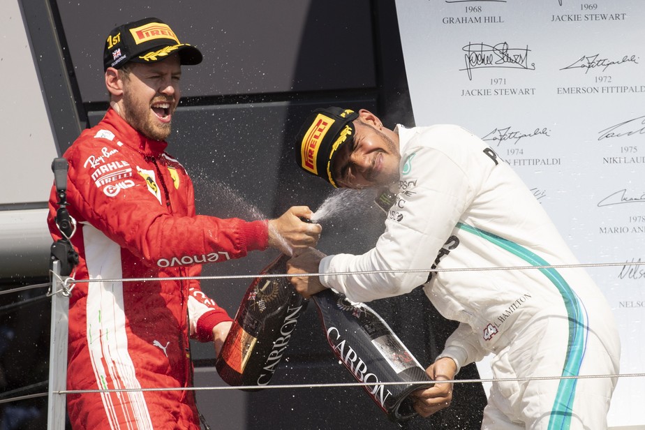 Em corrida eletrizante, Vettel vence na Inglaterra e abre vantagem sobre Hamilton