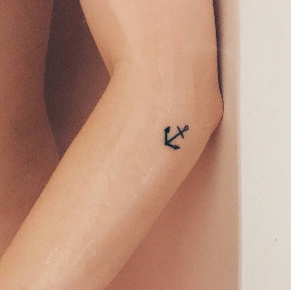 Tatuagens pequenas: conheça os significados das tattoos da moda | Moda |  Glamour