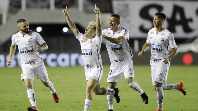 Soteldo comemora em Santos x Boca Juniors