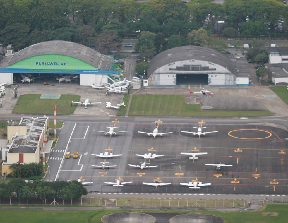 Mais de 50 kg de ouro foram apreendidos em um avião no aeroporto de Campo de Marte,  em São Paulo, em agosto de 2021 — Foto: Nilton Fukuda/Agência Estado