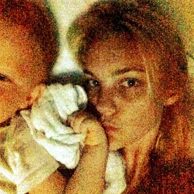 Carol Trentini: top também passa a madrugada em claro com bebê doente (Foto: Reprodução/ Instagram)