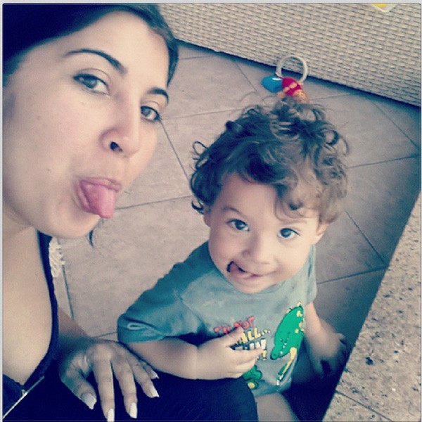 Priscila Pires com o filho Gabriel (Foto: Reprodução/Instagram)