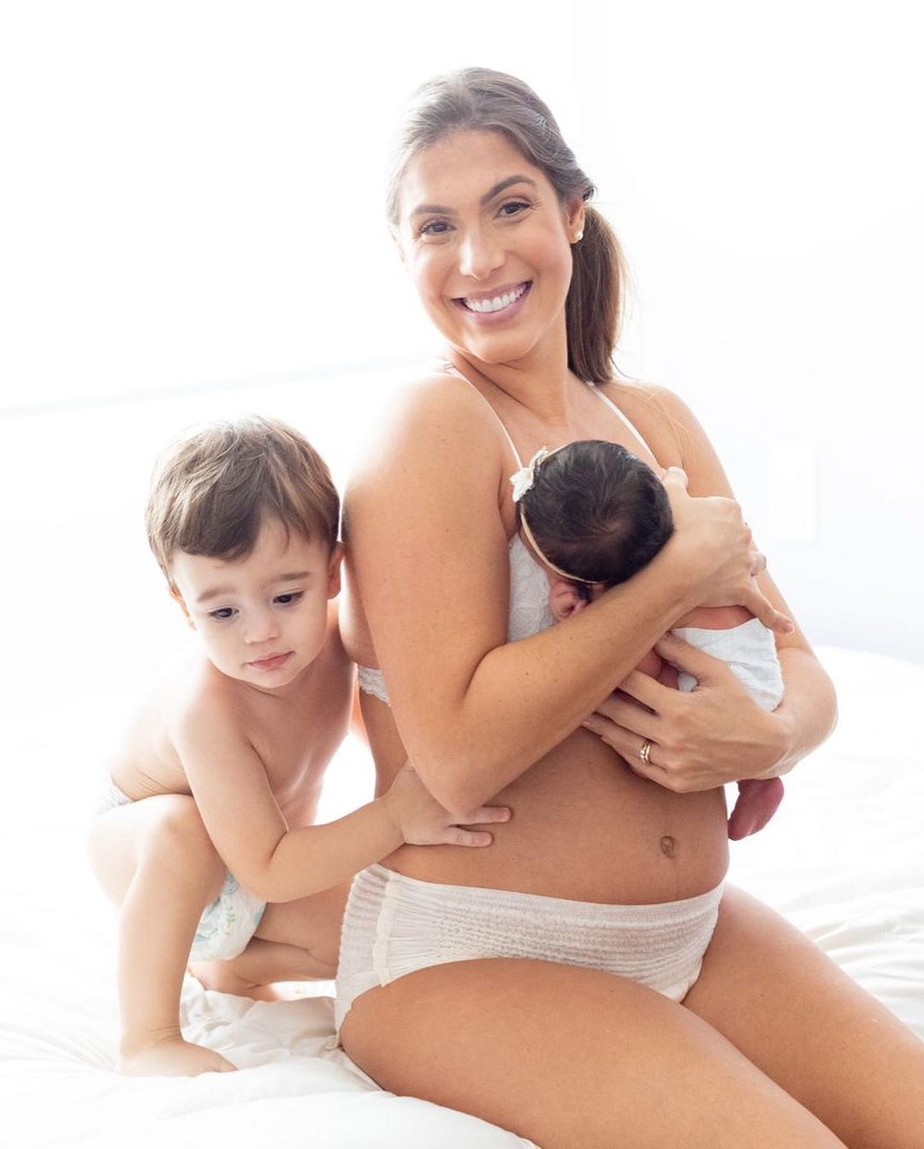 Bia Feres mostra maternidade real