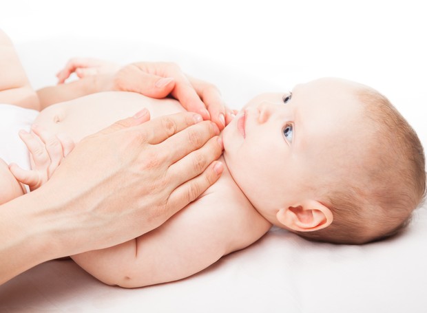 Bebês só devem ser expostos a produtos feitos especialmente para eles (Foto: Thinkstock)