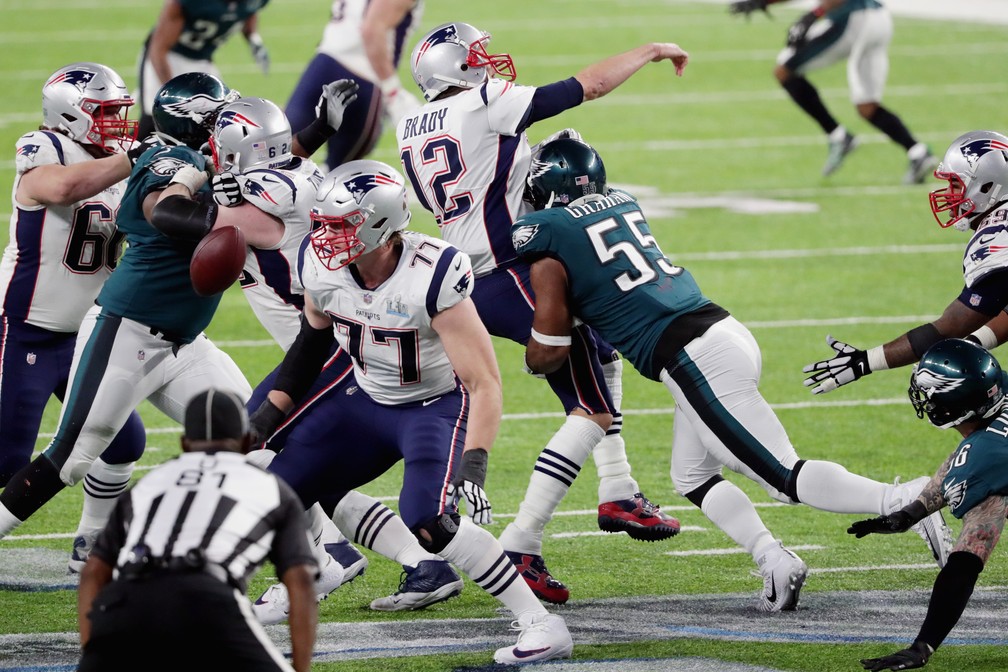 Tom Brady Super Bowl Fumble New England Patriots NFL Philadelphia Eagles (Foto: Patrick Smith/Getty Images)
