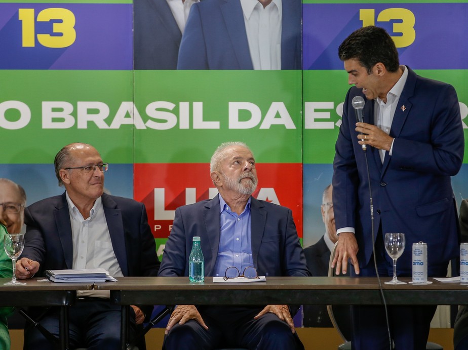 Lula em reunião com governadores em hotel de São Paulo