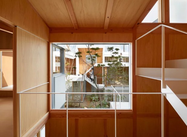 No interior a madeira domina (Foto:  Tomohiro Hata Architect & Associates/ Reprodução)
