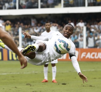 Robinho Santos Sport (Foto: LUCAS BAPTISTA/FUTURA PRESS/ESTADÃO CONTEÚDO)